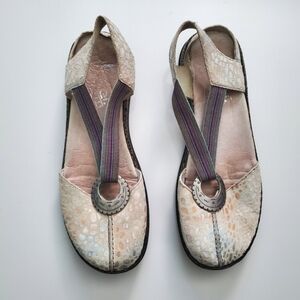 Rieker Regina Closed Toe Cream Rainbow Pebbled Slingback Sandal